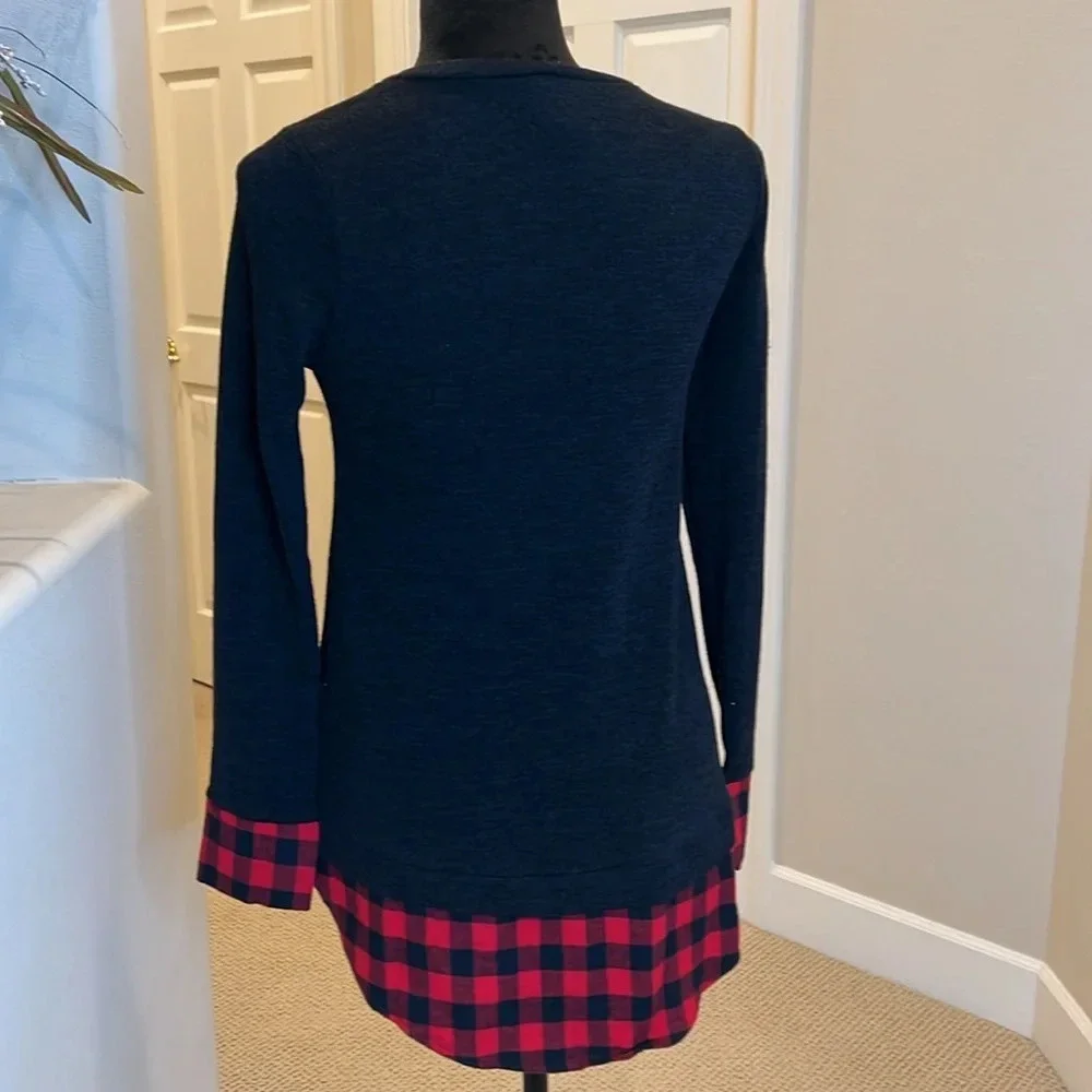 New Pinkblush Black‎ Plaid Shirttail Maternity Sweater - Picture 3 of 7